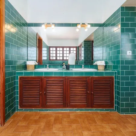 Alcantarilha, Piscina Jardim Prestige For