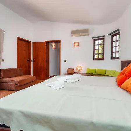 Villa Alcantarilha, Piscina Jardim Prestige For Silves